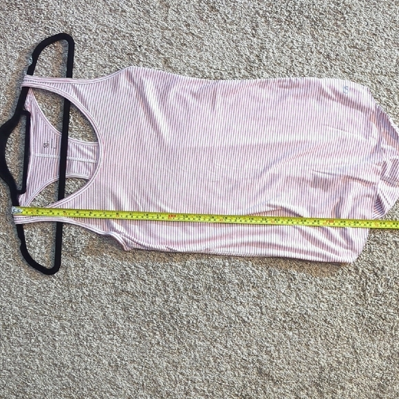 GAP White and Red Sleeveless Tank Top - Picture 6 of 7